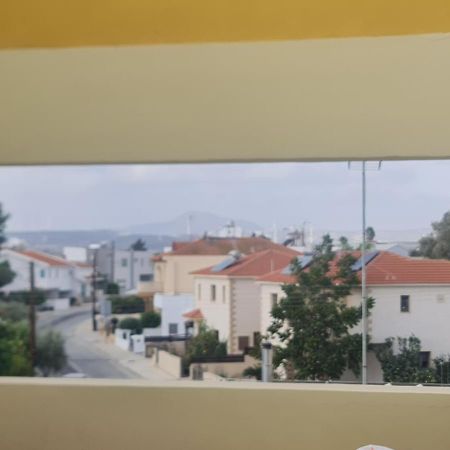 Top Floor 1 Bdrm Aprtrmnt Apartman Dromolaxia Kültér fotó