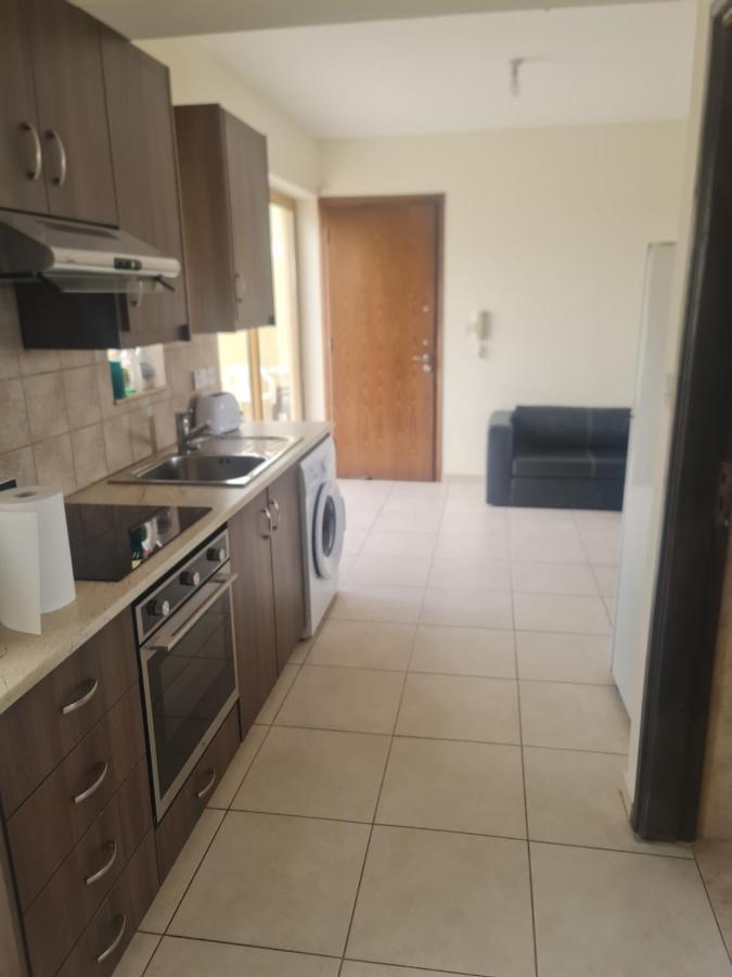 Top Floor 1 Bdrm Aprtrmnt Dromolaxia Kültér fotó